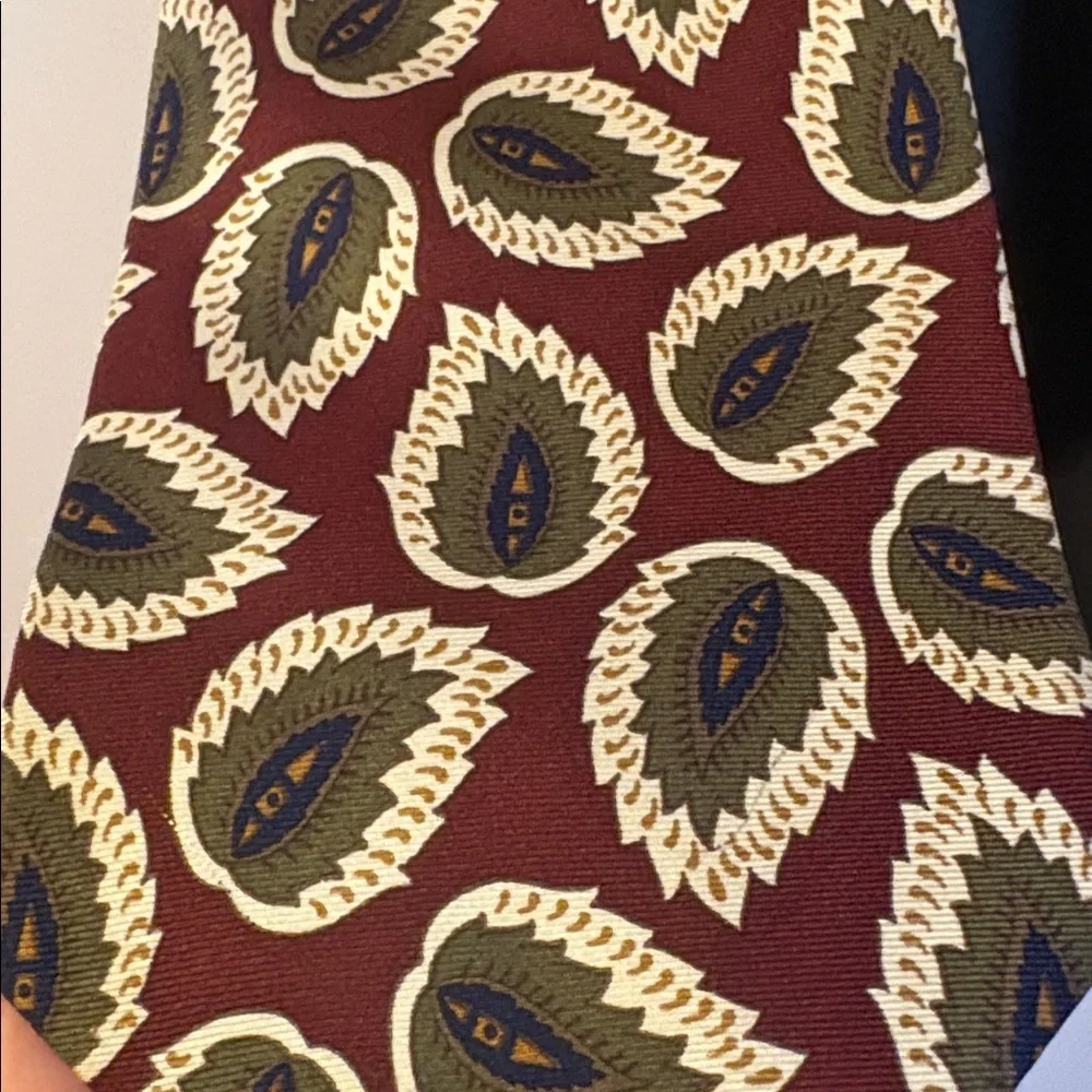 Chaps Ralph Lauren Vintage Maroon Feather Leaf Silk Made in USA Necktie Tie